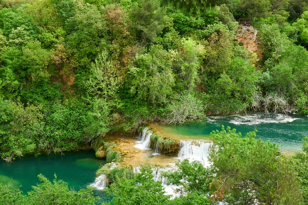 Vackert landskap nära vattenfallet Krka — Stockfoto