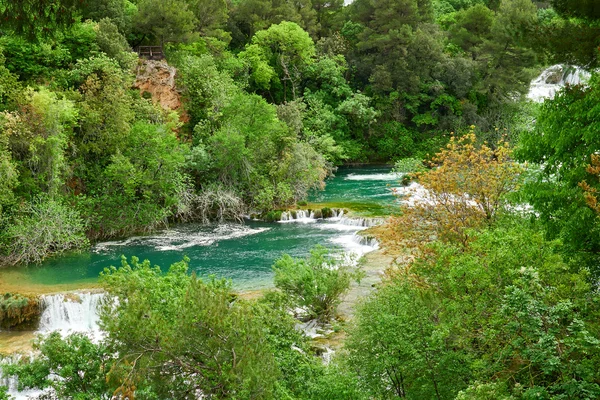 Gyönyörű táj a Krka vízesés közelében — Stock Fotó