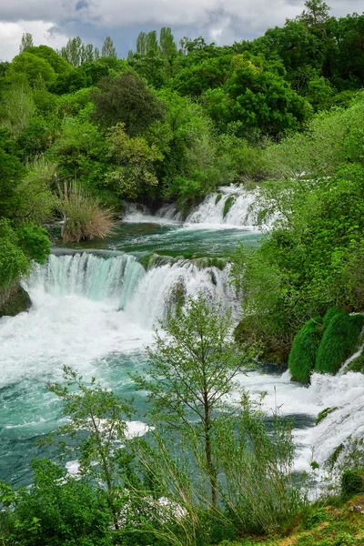 Bela paisagem perto de cachoeira Krka — Fotografia de Stock