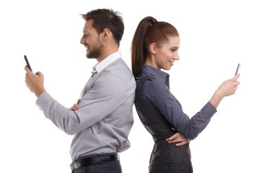 Çift ve cep telefonuyla gizli mesaj