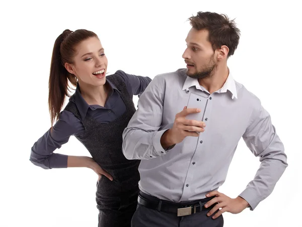 Casal e mensagem secreta no telefone celular — Fotografia de Stock