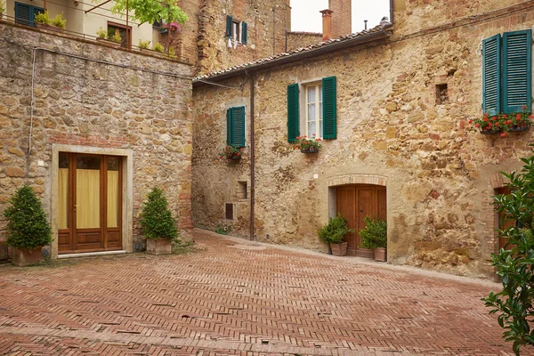 Typisch italienische Straße — Stockfoto