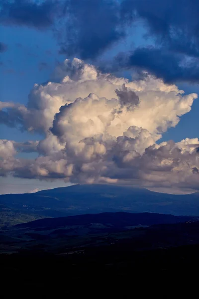 Toskana hills, İtalya — Stok fotoğraf