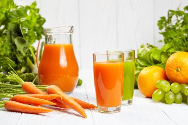 Meyve ve sebze ile taze meyve suları