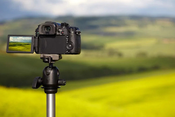 トスカーナの丘を撮影カメラ — ストック写真