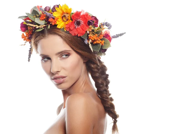 Beautiful woman with a wreath on his head — Stock Photo, Image