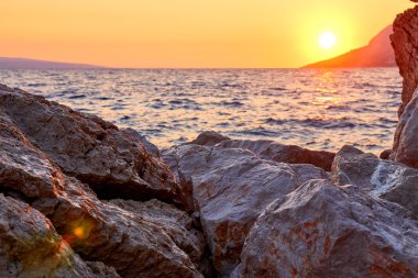 Gün batımında Rock Island