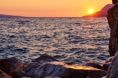 Rock Island altın gün batımında.