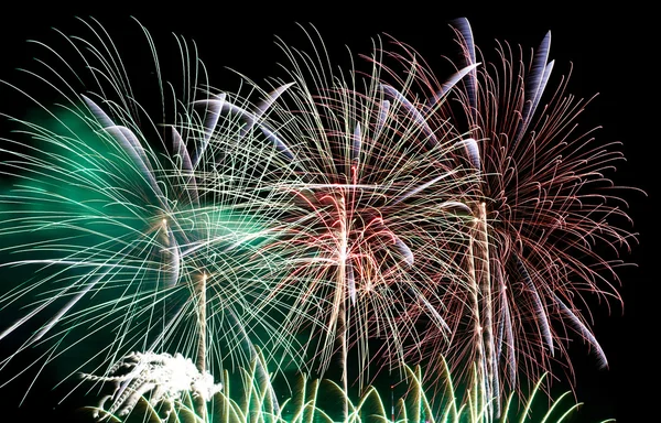 Fuegos artificiales de celebración de Año Nuevo —  Fotos de Stock
