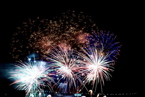Nieuwjaar viering vuurwerk — Stockfoto