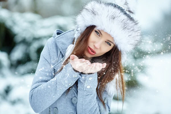 Mujer hermosa invierno — Foto de Stock