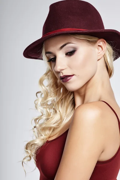 Sexy kobieta w kapeluszu — Zdjęcie stockowe