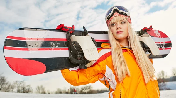 Femme blonde en vêtements d'hiver — Photo