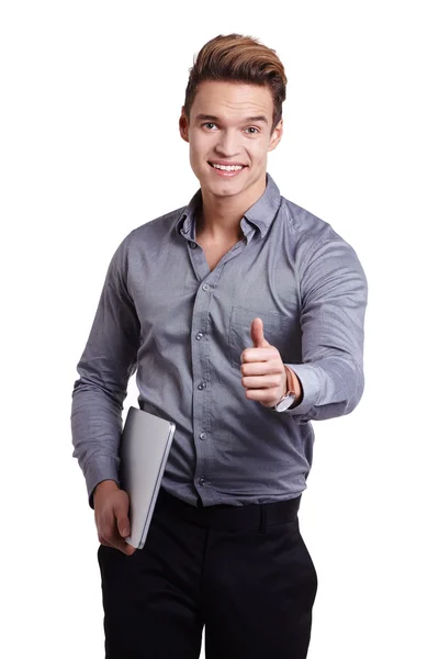 Uomo mostrando segno ok con un computer portatile in mano — Foto Stock