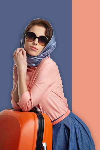 Fashion woman in scarf — Stock Photo, Image