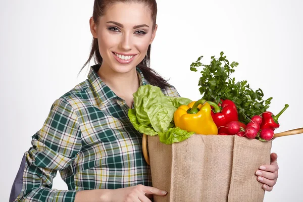 Mujer con comida fresca — Foto de Stock