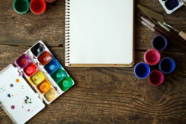 Painting set: paper, brushes, paints, watercolor, acrylic paint — Stock Photo, Image