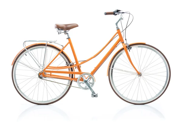 Elegante bicicleta laranja isolada no fundo branco — Fotografia de Stock