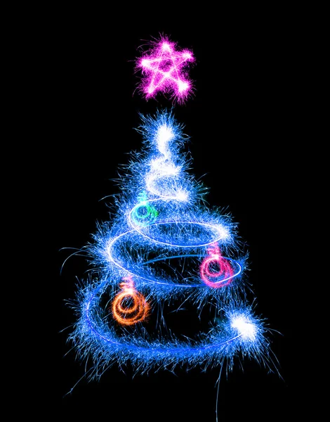 Árbol de Navidad hecho por sparkler sobre un negro —  Fotos de Stock