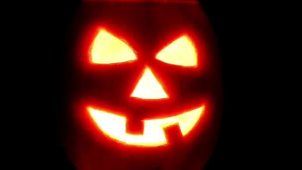 Αναμμένο κερί jack-o-φανάρι Απόκριες κολοκύθας — Αρχείο Βίντεο