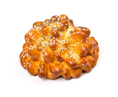 Beyaz üzerine susam ve haşhaş tohumları ile ile taze ve lezzetli çörekler