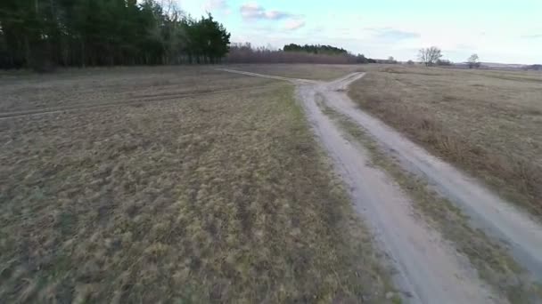 空中射击飞行以上这条土路 — 图库视频影像