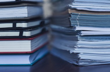 Muhasebe ve vergi. Dergi ve kitap büyük kazık