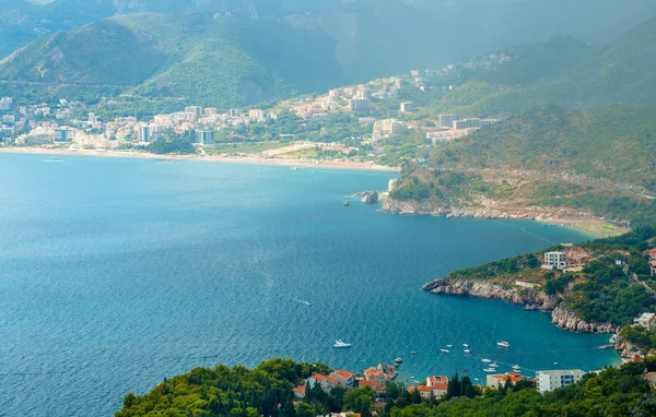 Panorama yang indah dari pantai Adriatik dekat kota Sve — Stok Foto