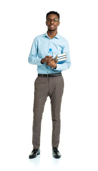 Estudante universitário afro-americano feliz com livros e garrafa de — Fotografia de Stock