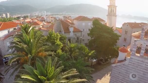 Oude binnenstad van Budva, Montenegro - luchtfoto 's — Stockvideo