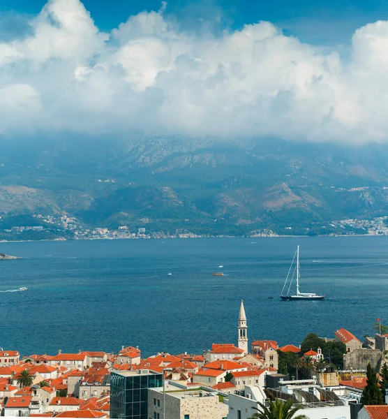 Ovansida av havskusten i budva, montenegro — Stockfoto