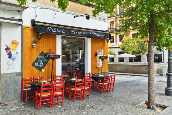 Traditionella litet café i Madrid — Stockfoto