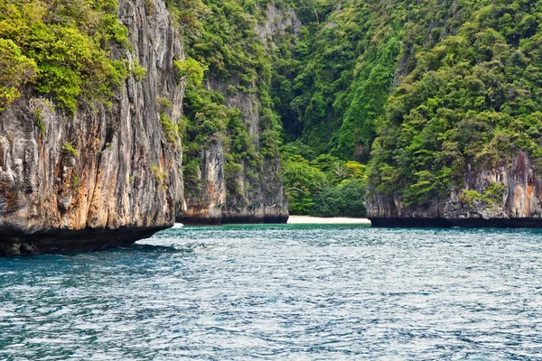 Exotic tropical island — Stock Photo, Image