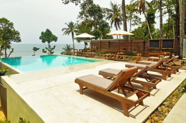  havuzda küçük tesisi