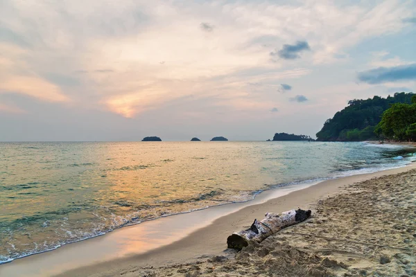 Gloomy tropical sunset — Stock Photo, Image