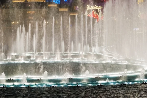 Musical fountains at Bellagio Hotel & Casino — Stock Photo, Image