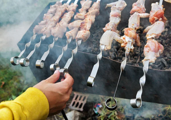 Preparing meat shashlik — Stock Photo, Image