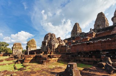 Antik khmer Budist tapınağı angkor wat kompleksi içinde