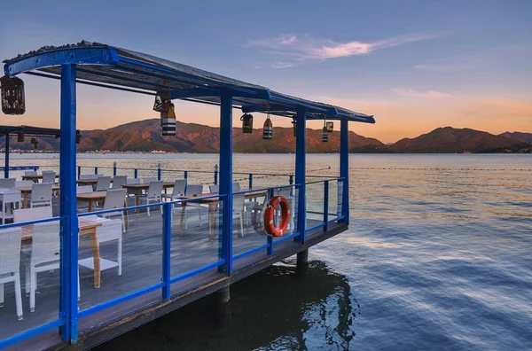 Prázdná Terasa Restaurace Nad Mořem Při Západu Slunce Marmaris Turecko Stock Snímky