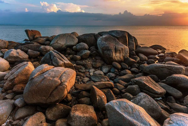 Playa Tropical Atardecer Fondo Naturaleza Playa Nai Yang Phuket Tailandia — Foto de Stock