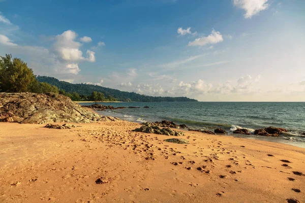 Güneşli Bir Günde Tropik Plaj Khao Lak Bölgesi Tayland — Stok fotoğraf