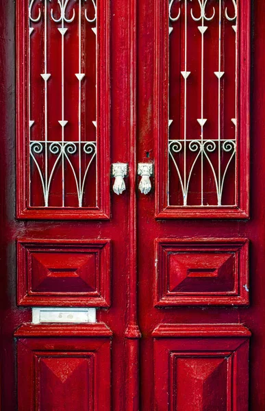 Two Knockers Red Door Hand Knocking One Them Lagos Portugal — Stock Photo, Image