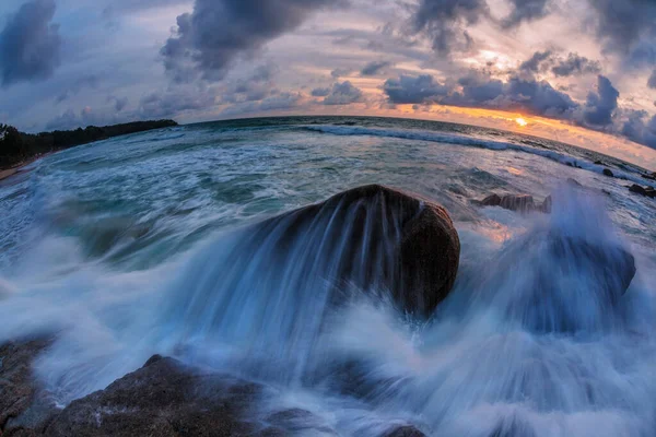 Tropisch Strand Bij Mooie Zonsondergang Fish Eye Lense Natuur Achtergrond — Stockfoto