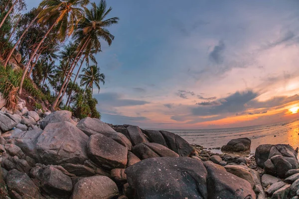 Tropisch Strand Bij Mooie Zonsondergang Fish Eye Lense Natuur Achtergrond — Stockfoto