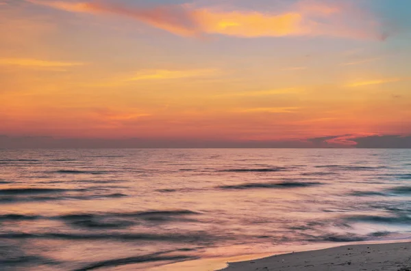 Vista Panoramica Sul Mare Tramonto Con Barca Sfondo Della Natura — Foto Stock