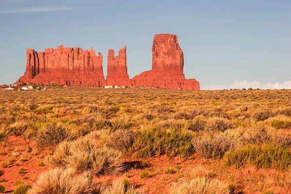 Słoneczny Wieczór Monument Valley Arizonie Stany Zjednoczone — Zdjęcie stockowe