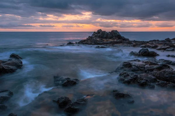 Vulkanische Steine Strand Bei Sonnenuntergang Auf Teneriffa Kanarische Inseln Spanien — Stockfoto