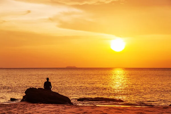 Relajación en la luz del atardecer — Foto de Stock