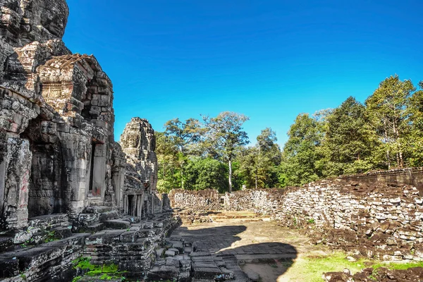 Templo de Bayon no complexo Angkor Wat — Fotografia de Stock