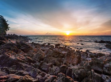 kasvetli tropikal günbatımı